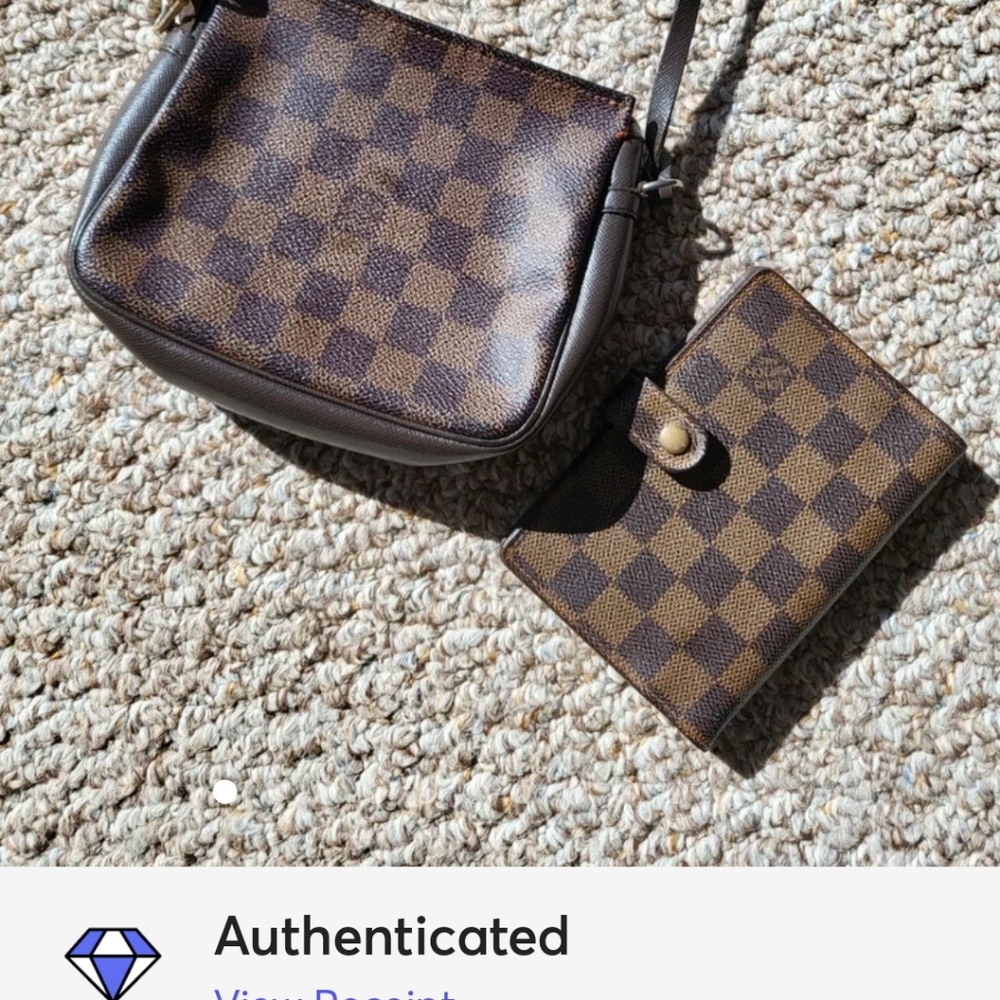 Damier pochette